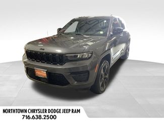 Used 2023 Jeep Grand Cherokee Altitude AWD/4WD video 1