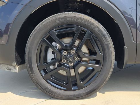 Certified 2025 Kia Telluride SX Prestige X-Line AWD/4WD image 12