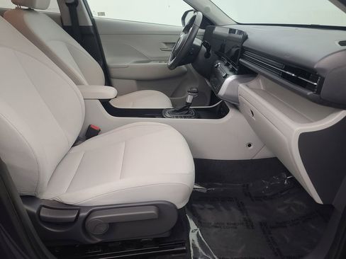 Used 2025 Hyundai Kona SEL image 14
