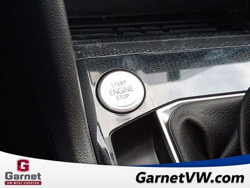 Used 2025 Volkswagen Taos SEL image 25