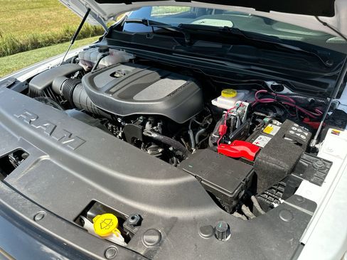 Used 2025 RAM 1500 Laramie w/ Night Edition image 26