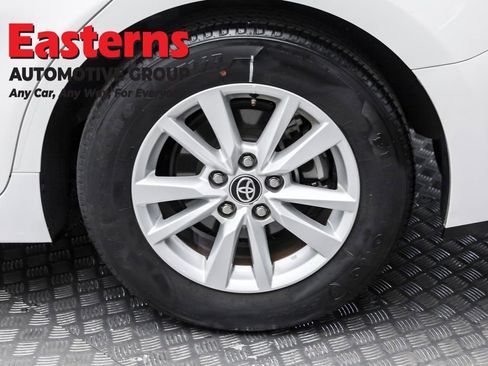 Used 2025 Toyota Camry LE image 8