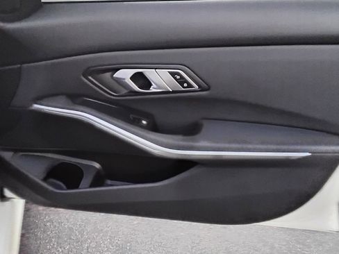 Used 2021 BMW 330i Sedan w/ Convenience Package image 23