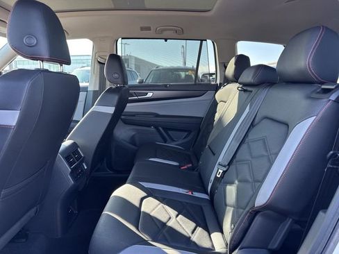 New 2026 Volkswagen Atlas Peak Edition AWD/4WD image 9