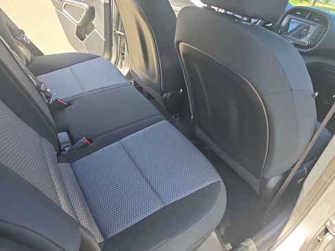 Used 2024 Kia Soul LX w/ Option Group 015 FWD image 11
