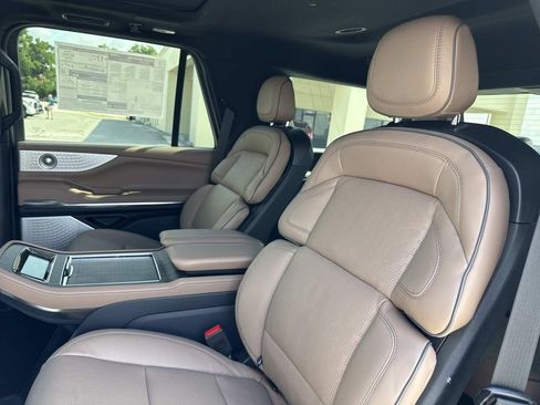 New 2026 Lincoln Navigator Black Label AWD/4WD image 15