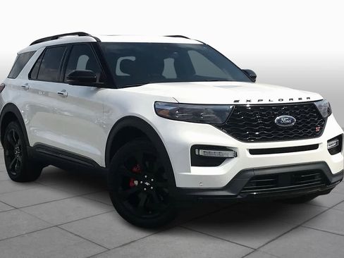 Used 2022 Ford Explorer ST w/ Equipment Group 401A image 2