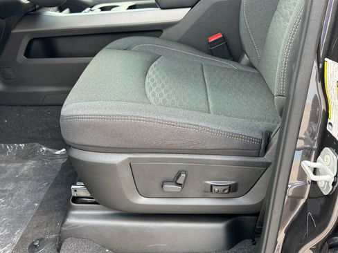 New 2026 RAM 3500 Big Horn AWD/4WD image 18