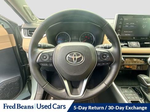 Used 2019 Toyota RAV4 XLE Premium w/ Cold Weather Package AWD/4WD image 12