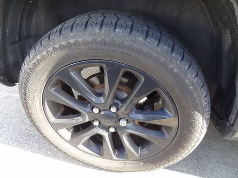 Used 2018 Jeep Grand Cherokee Altitude image 7