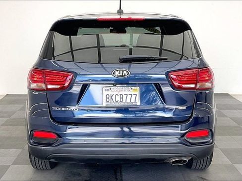 Used 2019 Kia Sorento FWD image 3