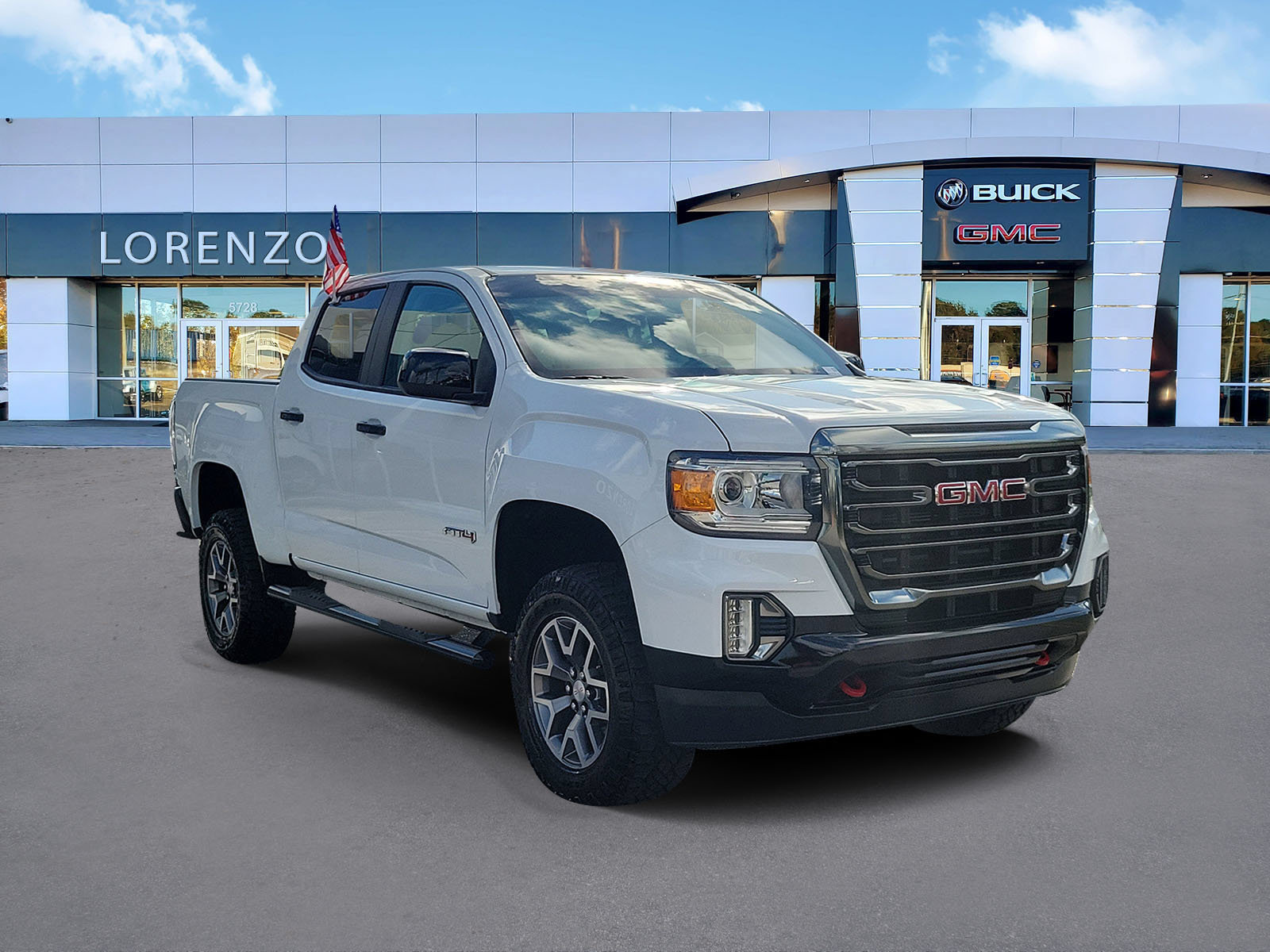 Used 2022 GMC Canyon AT4 w/ Trailering Package AWD/4WD image 3