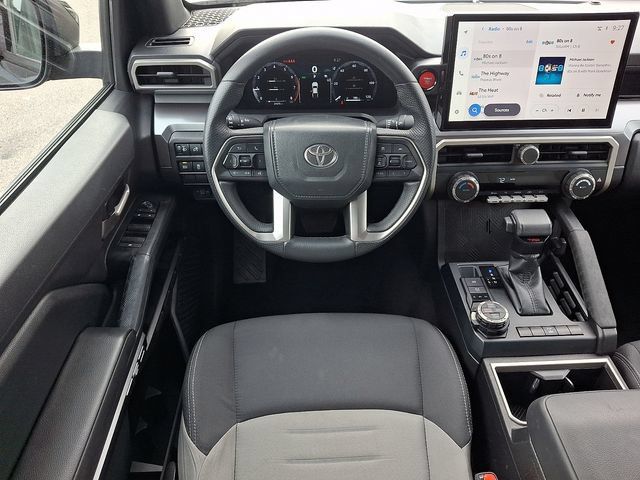 Used 2025 Toyota Tacoma TRD Off-Road AWD/4WD image 12