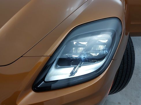 Used 2024 Porsche Panamera 4 image 34