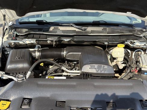 Used 2018 RAM 1500 Express w/ Express Value Package AWD/4WD image 23