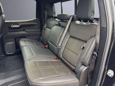Certified 2025 Chevrolet Silverado 1500 High Country w/ High Country Premium Package AWD/4WD image 21