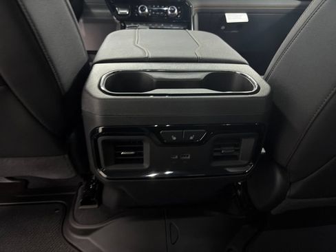 New 2026 GMC Sierra 1500 AT4 w/ Technology Package AWD/4WD image 14