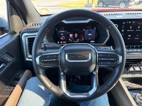 Used 2023 GMC Canyon Denali AWD/4WD image 19