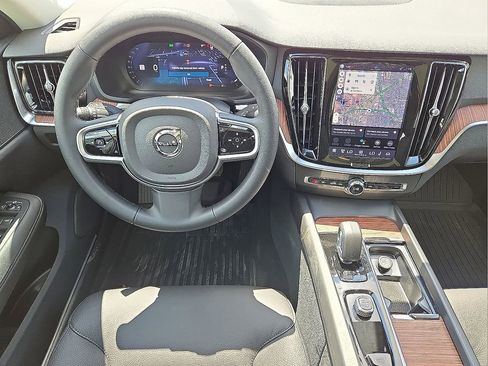 New 2026 Volvo V60 B5 Cross Country Plus w/ Protection Package Premier image 17