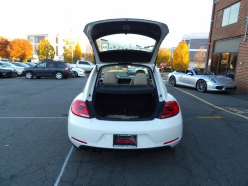 Used 2013 Volkswagen Beetle 2.5 image 9