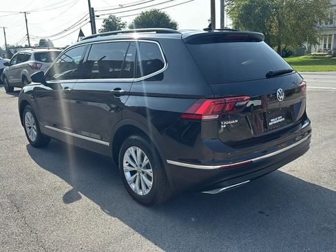 Used 2018 Volkswagen Tiguan SE w/ Panoramic Sunroof Package AWD/4WD image 9