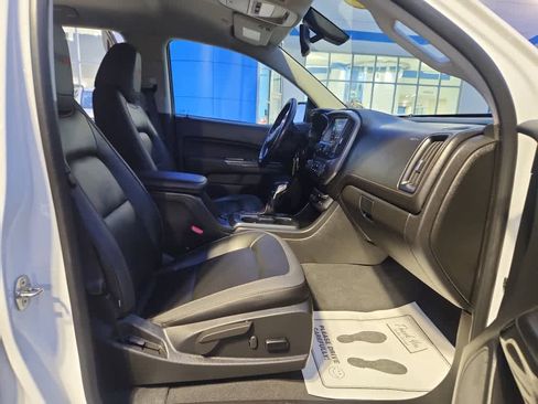 Used 2022 GMC Canyon AT4 w/ Trailering Package image 16