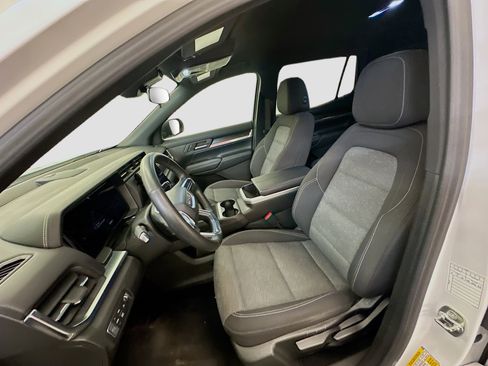 Used 2025 GMC Terrain Elevation image 13