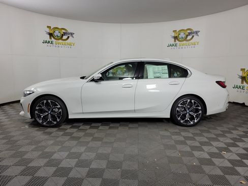 New 2026 BMW 330i xDrive Sedan w/ Premium Package image 4