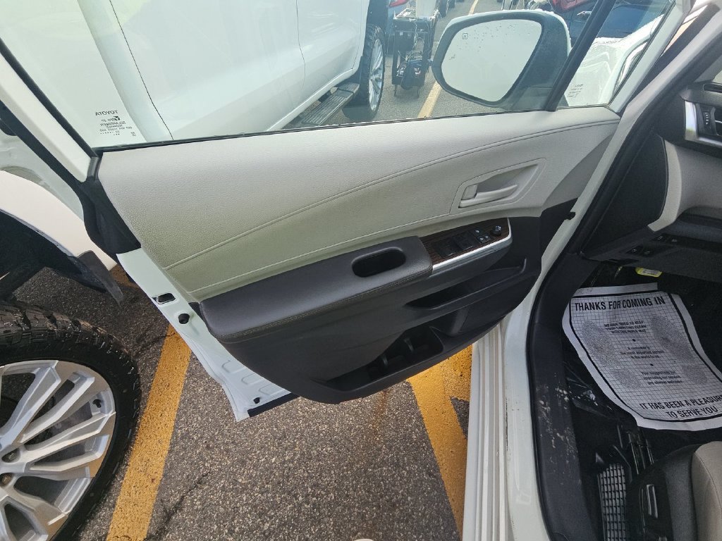 Used 2023 Toyota Sienna LE w/ LE Plus Package AWD/4WD image 13