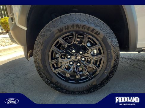 Used 2026 Chevrolet Colorado Trail Boss AWD/4WD image 26