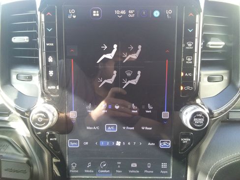 Used 2022 RAM 2500 Limited w/ Towing Technology Group image 20