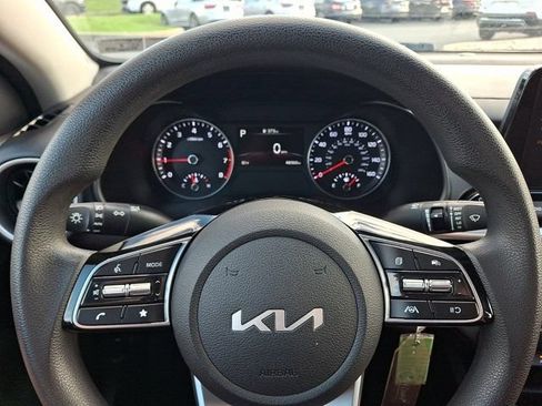 Used 2022 Kia Forte LXS w/ LXS Technology Package FWD image 23