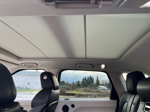 Used 2016 Land Rover Range Rover Sport Supercharged image 46