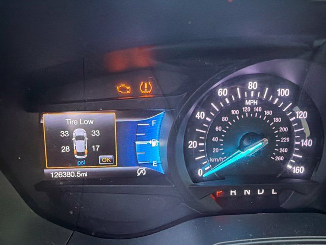 Used 2020 Ford Fusion SE FWD image 15