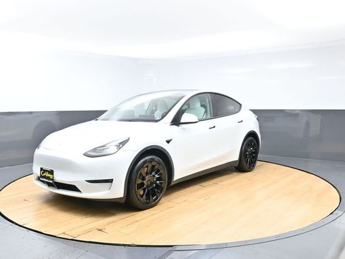 Used 2022 Tesla Model Y Long Range AWD/4WD image 6