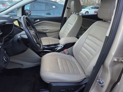 Used 2017 Ford C-MAX Energi Titanium image 9