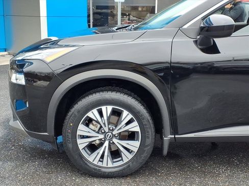 Used 2023 Nissan Rogue SV w/ SV Premium B Package image 7