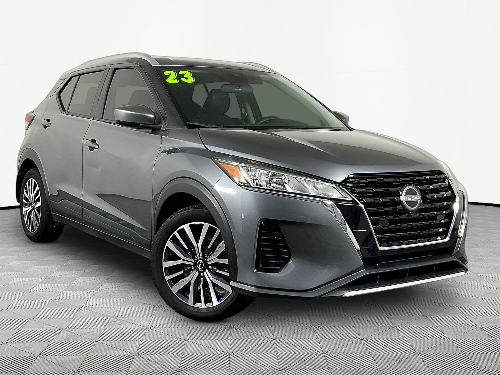 Certified 2023 Nissan Kicks SV FWD image 3