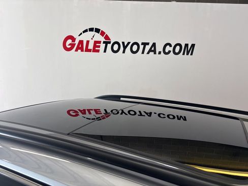 Used 2020 Volkswagen Tiguan SE image 5