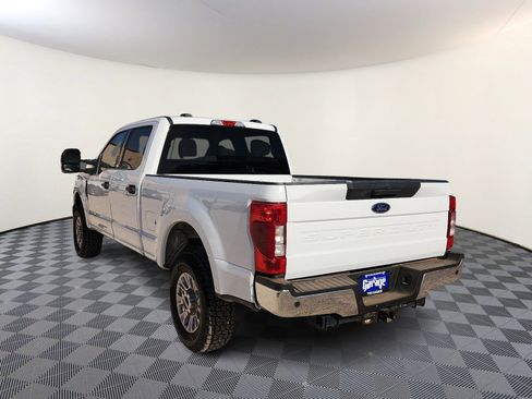 Used 2022 Ford F250 XLT w/ XLT Value Package AWD/4WD image 3