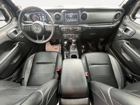 Used 2023 Jeep Gladiator Sport AWD/4WD image 3