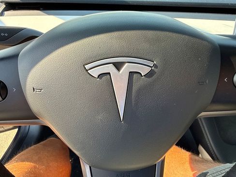 Used 2021 Tesla Model 3 Long Range AWD/4WD image 27