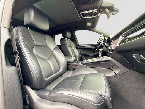 Used 2021 Porsche Macan S AWD/4WD image 31