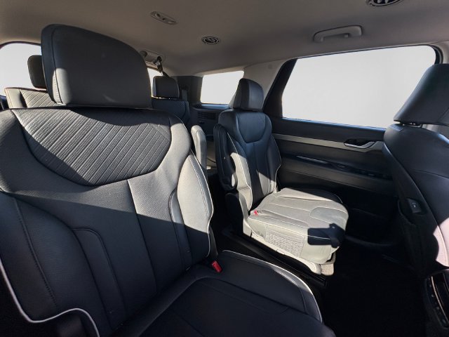 Used 2024 Hyundai Palisade SEL FWD image 29