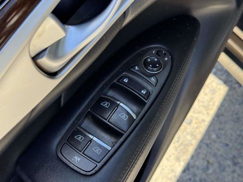 Used 2019 INFINITI Q50 Luxe w/ Essential Package (3.0T Luxe) AWD/4WD image 15