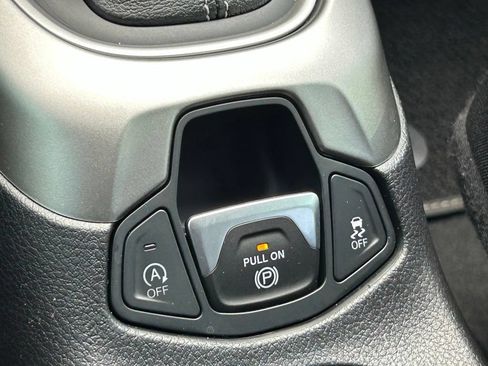 Certified 2021 Jeep Compass Latitude FWD image 49