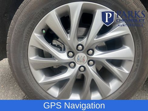 Used 2025 Buick Enclave Preferred image 11