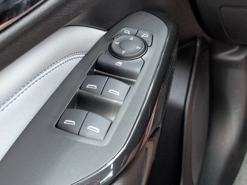 Used 2024 Chevrolet Trax LT w/ Driver Confidence Package FWD image 23