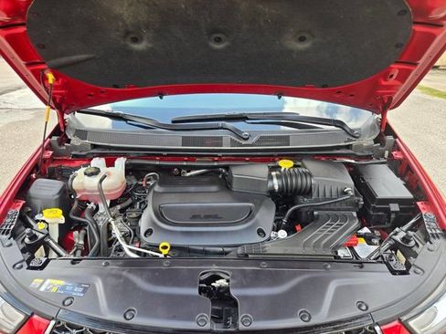 Used 2025 Chrysler Pacifica Select FWD image 31