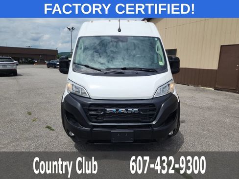 Used 2024 RAM ProMaster 2500 w/ Convenience Group FWD image 3